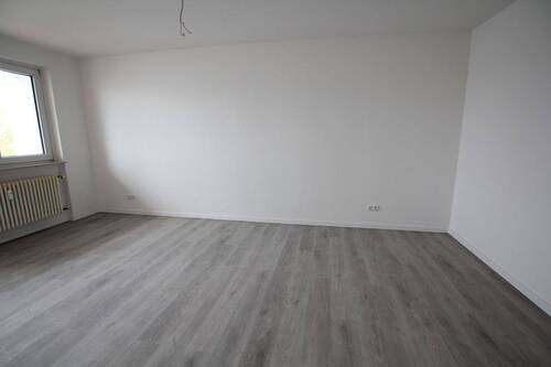 Wohnbereich.JPG - 2 Zimmer Etagenwohnung in Maintal