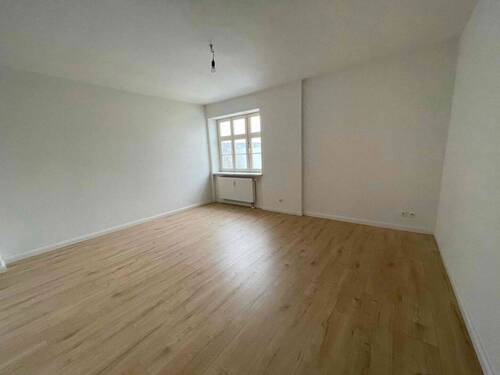 Wohnzimmer Blick von der Tür - Etagenwohnung mit 114,00 m² in Magdeburg zur Miete