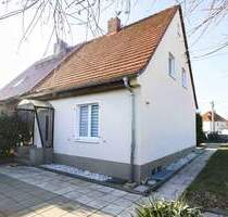 Sanierte Doppelhaushälfte mit zwei Bädern und gepflegtem Grundstück in Freital