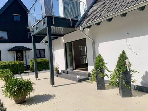 Gartenterrasse - 5 Zimmer Einfamilienhaus zur Miete in Willich