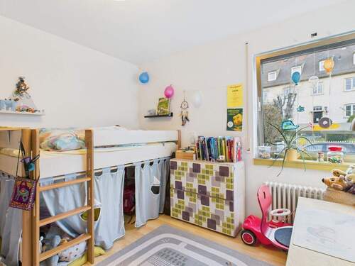 EG links: Kinderzimmer - 