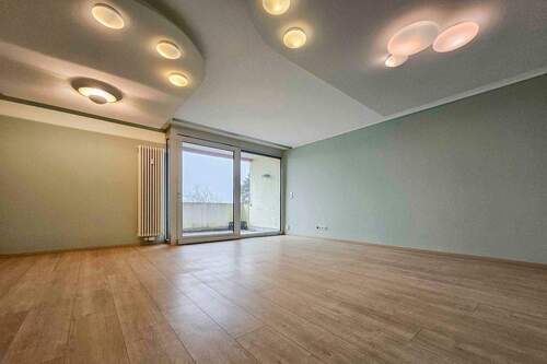 Wohnzimmer - 4 Zimmer Etagenwohnung zum Kaufen in Rödermark