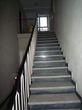 Treppenhaus - 1 Zimmer Etagenwohnung zur Miete in Nürnberg