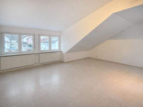 Zimmer (KI-generiert) unmöbiliert - Einfamilienhaus mit 182,00 m&sup2; in Rauenberg zum Kaufen