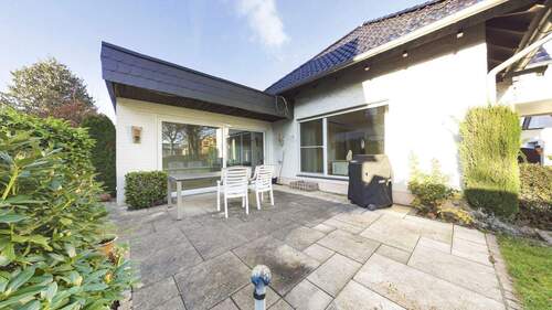 Außen - Terrasse - 6 Zimmer Mehrfamilienhaus, Wohnhaus in Gütersloh