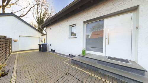 Außen - Eingangsbereich - Mehrfamilienhaus, Wohnhaus mit 193,00 m&sup2; in Gütersloh zum Kaufen