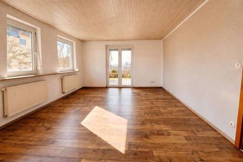 Wohnzimmer EG - 8 Zimmer Mehrfamilienhaus, Wohnhaus in Aalen