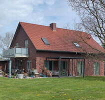 Helle Dachgeschosswohnung mit großem Balkon - Südbrookmerland Oldeborg