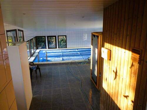 12 Schwimmbad.JPG - 