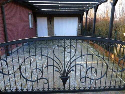 04 Vorderseite, Garage 1.JPG - Einfamilienhaus mit 150,00 m² in Windeck zum Kaufen