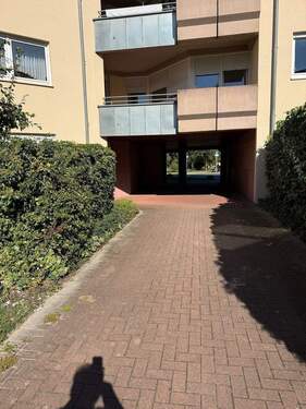 Hauseingang - 4 Zimmer Etagenwohnung zum Kaufen in Nürnberg