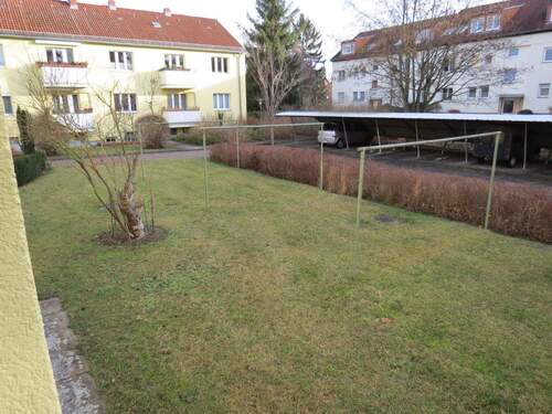 Garten und KFZ-Stellplätze - 