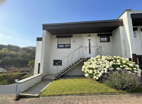 Haus Vorderansicht Neu - Doppelhaushälfte mit 120,00 m&sup2; in Heppenheim (Bergstraße) / Ober-Laudenbach zum Kaufen