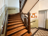 Treppenhaus/Aufzug - 