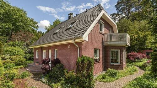 Haus im Grünen - Idylle pur: Einfamilienhaus mit Kamin, Teich & Terrasse - Sofort verlieben!