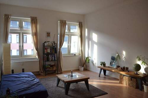 Wohnzimmer - * Zentral * Gemeinschaftsterrasse * Einbauküche NEU *