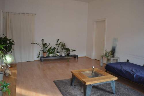 Wohnzimmer - 3 Zimmer Etagenwohnung in Düsseldorf