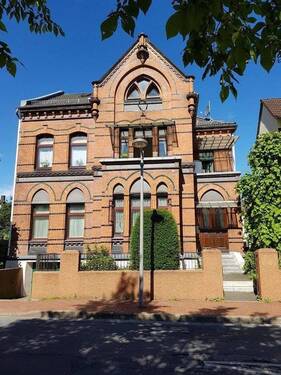 Hausansicht.jpeg - Mehrfamilienhaus mit vier Wohneinheiten, Garagen, Garten und Stellplatz in bester Zentrumslage in Lüdenscheid…
