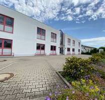 **Gewerbehalle mit Bürogebäude** sofort nutzbar! - Memmingen