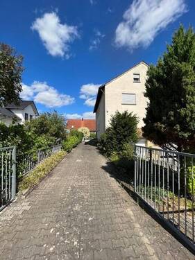 Hofeinfahrt - 