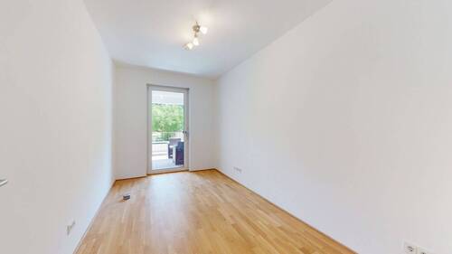Zimmer I - 5 Zimmer Etagenwohnung zum Kaufen in Frankfurt am Main