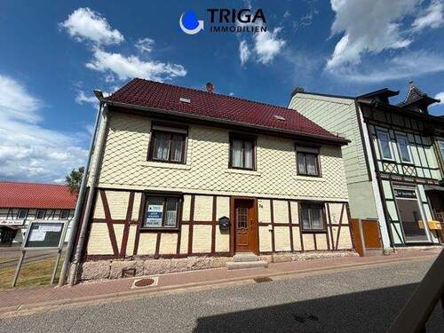 Ansicht von der Straße - Ihr neues Zuhause erwartet Sie!