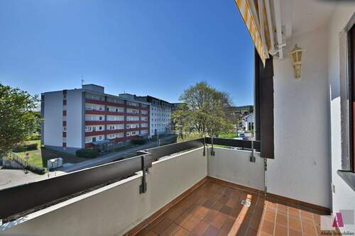 Süd-Balkon - 3 Zimmer Etagenwohnung zur Miete in Lörrach