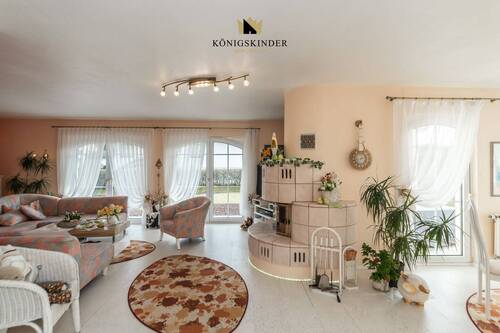 ...ins große Wohn- und Esszimmer... - 