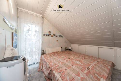 ...nebenan noch ein Kinderzimmer... - 