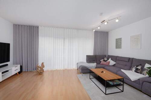 Wohnbereich EG - 4 Zimmer Doppelhaushälfte in Eisingen