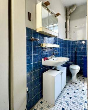 Bad OG - 6 Zimmer Mehrfamilienhaus, Wohnhaus zum Kaufen in Pirmasens