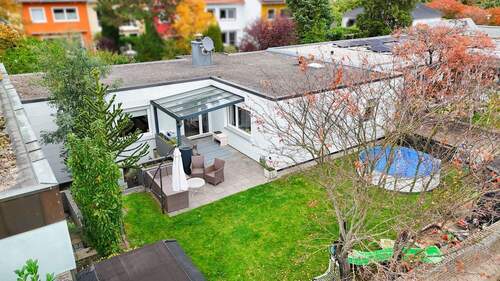 Außenansicht - Einziehen und Wohlfühlen - modernes Einfamilienhaus mit sonnigem Garten