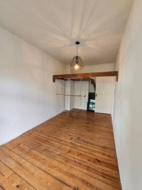 Schlafzimmer mit Hochbett - 2 Zimmer Etagenwohnung in Berlin