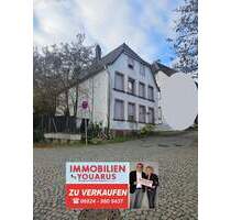 Sanierungsbedürftiges Stadthaus - Ensemble Einfamilienhaus, 3 Etagen, Teilkeller in der Ottweiler Altstadt