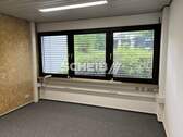 hell durch Fenster - Büro in Crailsheim