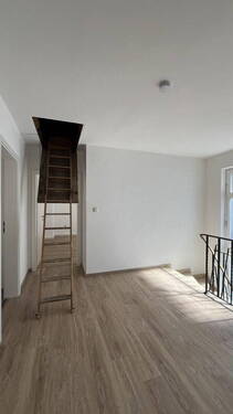 Treppe zum Dachboden - 