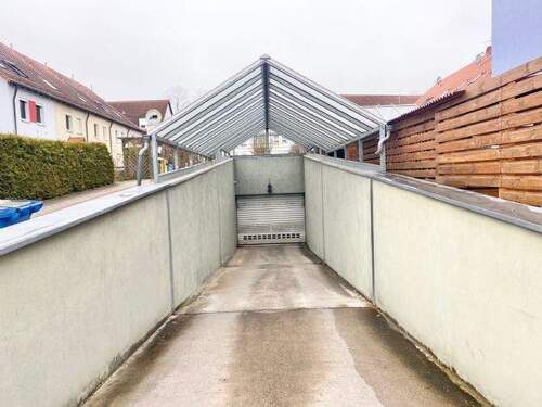 Tiefgarageneinfahrt - 