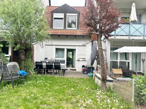 Terrasse mit Gartenanteil - 4 Zimmer Reihenmittelhaus zur Miete in Fürth