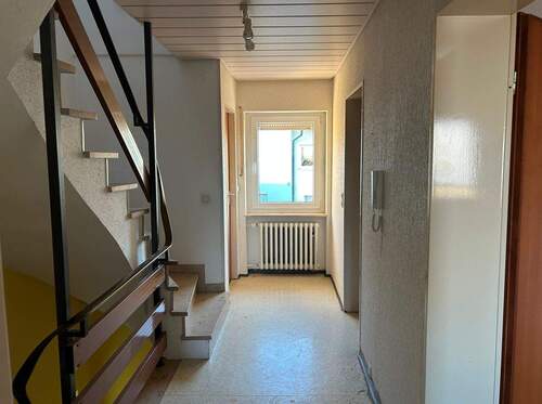 11 Flur Treppenhaus im OG.jpg - 