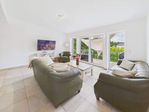 Wohnbereich - 4 Zimmer Etagenwohnung in Pulheim