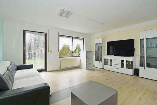 Großer Wohn-Essbereich mit Terrassenzugang - 