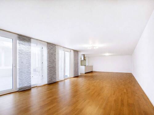 Wohnzimmer - 4 Zimmer Etagenwohnung in Stuttgart