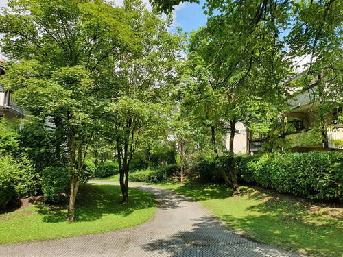 Bild 1 - Hochwertige 3-Zimmer-Wohnung (105 m²) mit Balkon in ruhiger Gartenlage - Bogenhausen Oberföhring