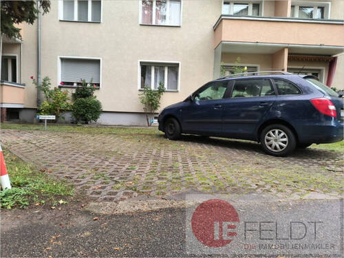 2 Freiplätze PKW - 9 Zimmer Mehrfamilienhaus, Wohnhaus in Berlin