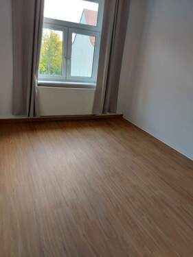 Schlafzimmer (002).jpg - 2 Zimmer Etagenwohnung in Taucha