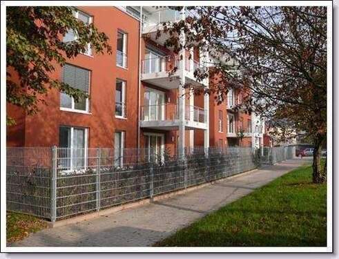 Außenansicht - Provisionsfrei: 3,5-Zimmer-Wohnung mit Parkett, 2 Bädern, Keller. Mit Garten oder Balkon