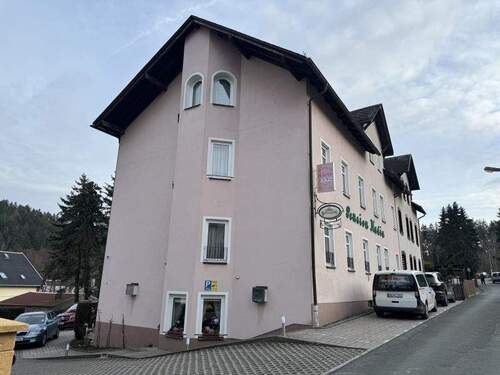 Objektansicht - 8 Zimmer Einfamilienhaus in Adorf