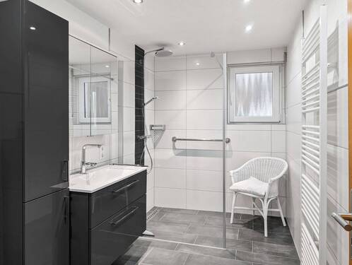 Badezimmer OG - Werz Immobilien - 