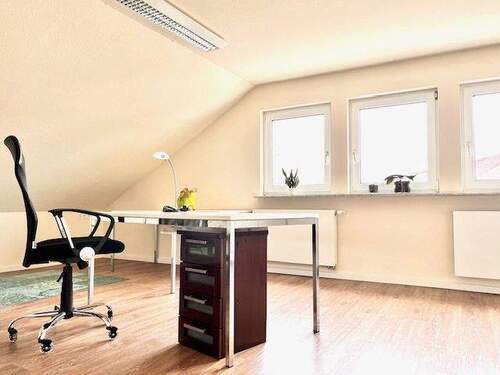 Büroraum 1 - Traumhaft helles Büro in Remshalden-Grunbach - flexibel, möbliert, inkl. Küche