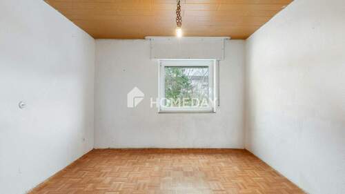 Schlafzimmer 1 - 3 Zimmer Etagenwohnung zum Kaufen in Aalen